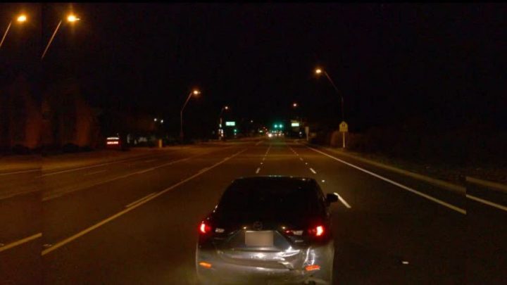 Auffahrunfall eines autonomen Waymo- Fahrzeugs provoziert